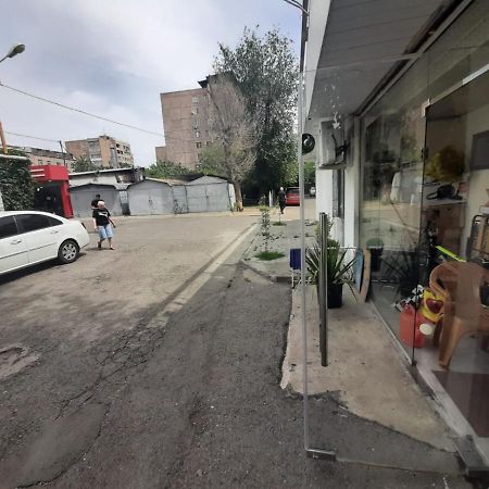 Vahe'S Corner House Otel Erivan Dış mekan fotoğraf