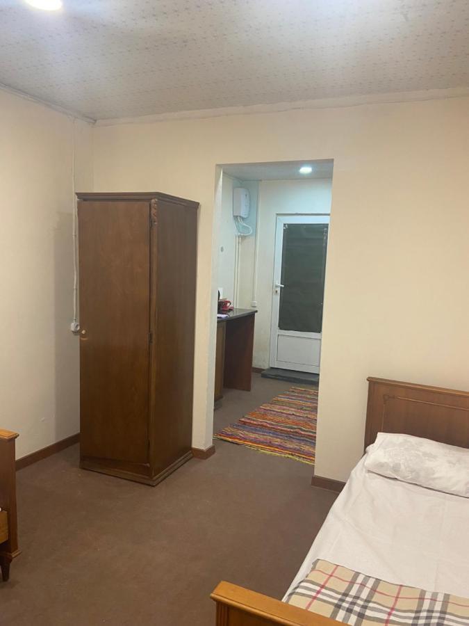 Vahe'S Corner House Otel Erivan Dış mekan fotoğraf