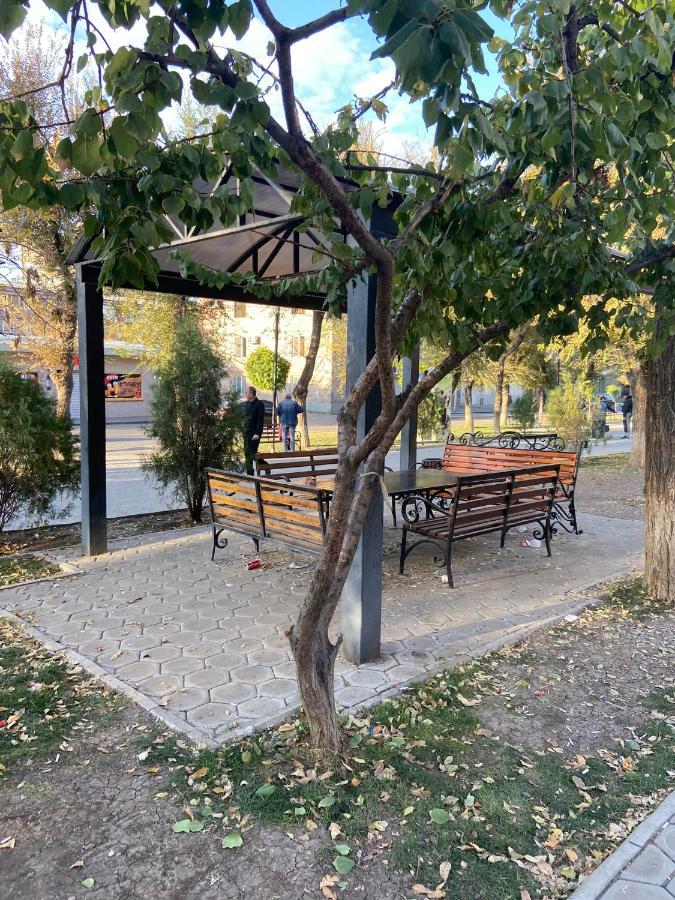 Vahe'S Corner House Otel Erivan Dış mekan fotoğraf